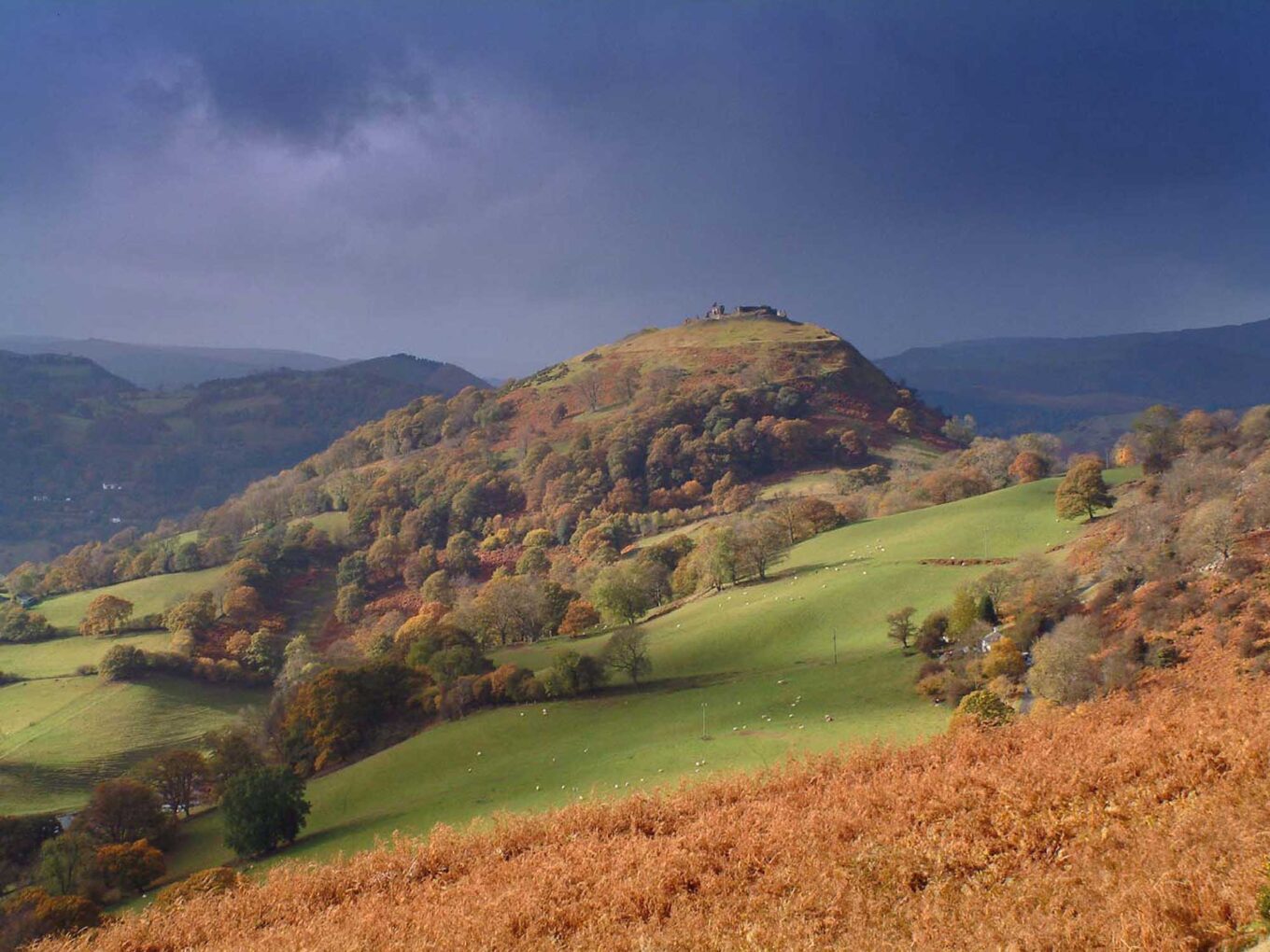 *Panorama of Dinas