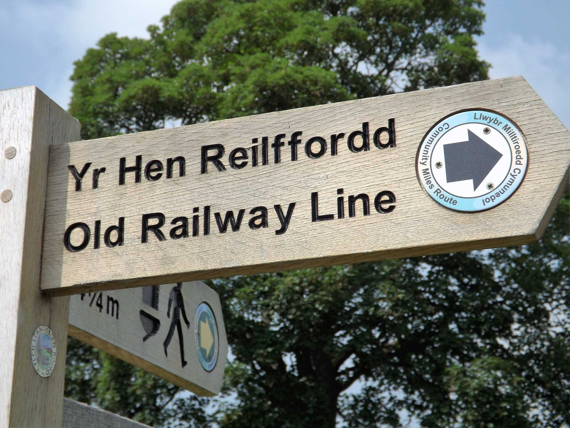 *old railway line walk fingerpost