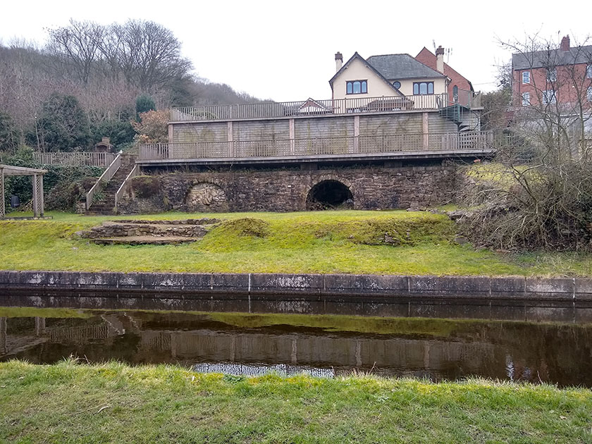 Froncysyllte west limekiln bank