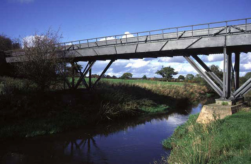 Dyfrbont Longdon aqueduct