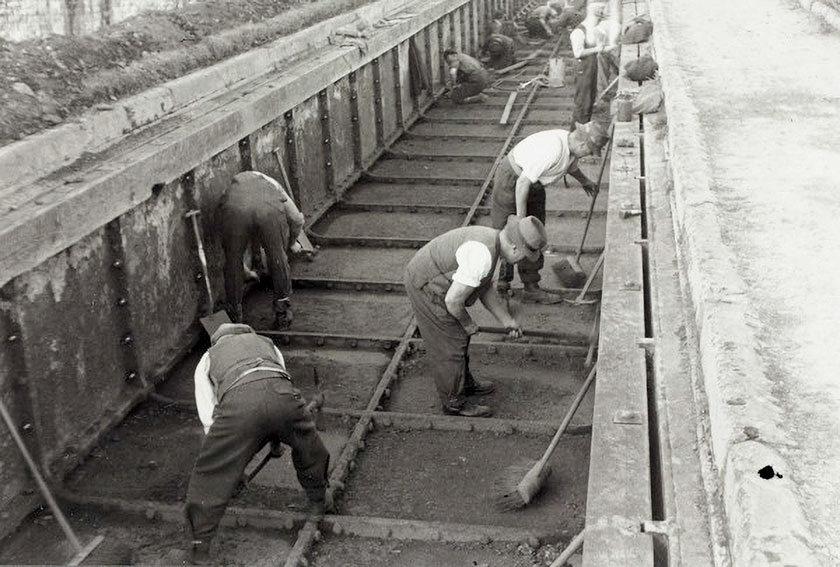 Chirk aqueduct, drained