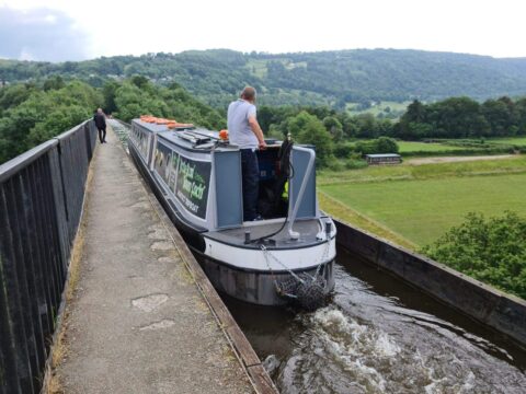 Little Star anglo Welsh Pontcysyllte aqueduct trip boat