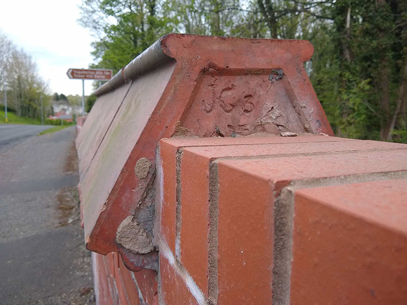 Wall cap tile at Tref-y-Nant