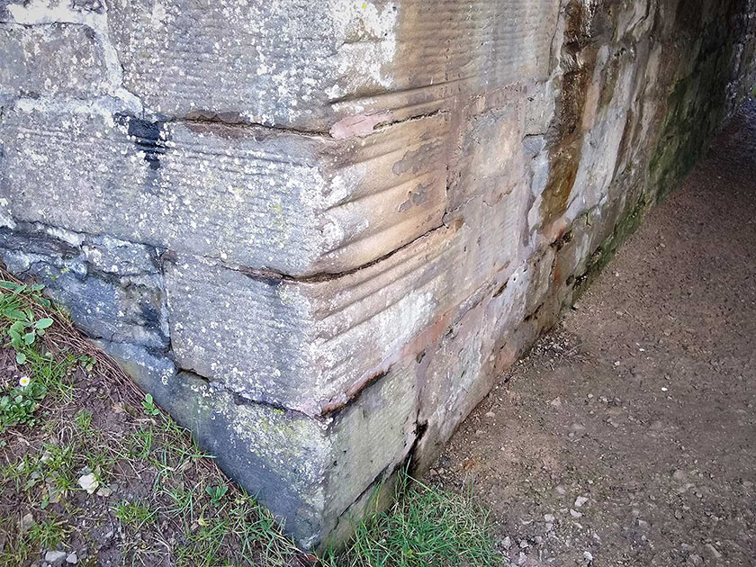 Creithiau rhaff pont Bridge rope scars