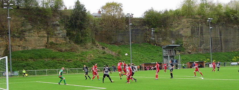 Cae pêl-droed Y Graig The Rock football ground