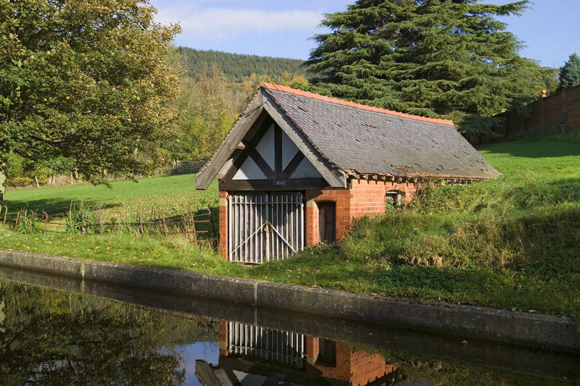 JCE Bryn Howel boathouse