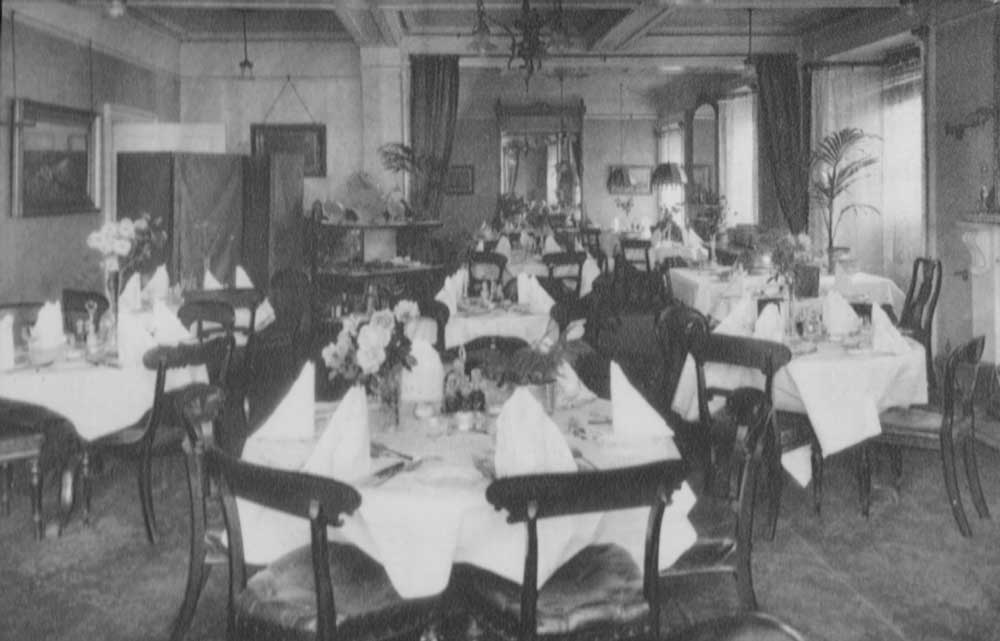 Hand Hotel old photo dining room